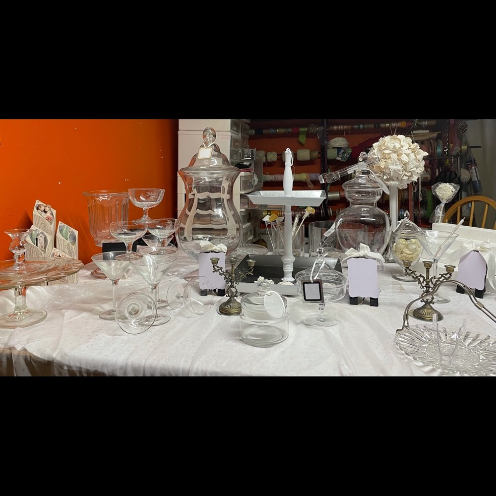 Glass jars and containers for a class act candy bar - Picture 5 of 11